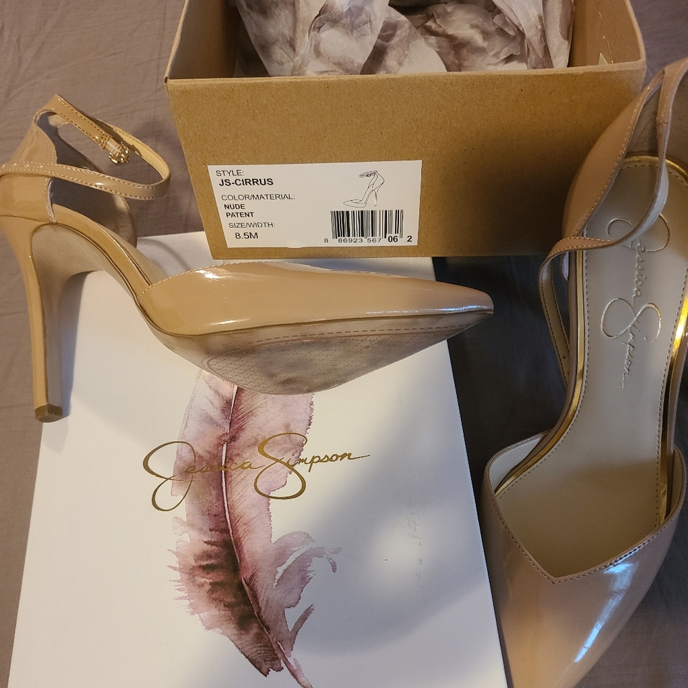 Ankle strap dress shoe 4in heel